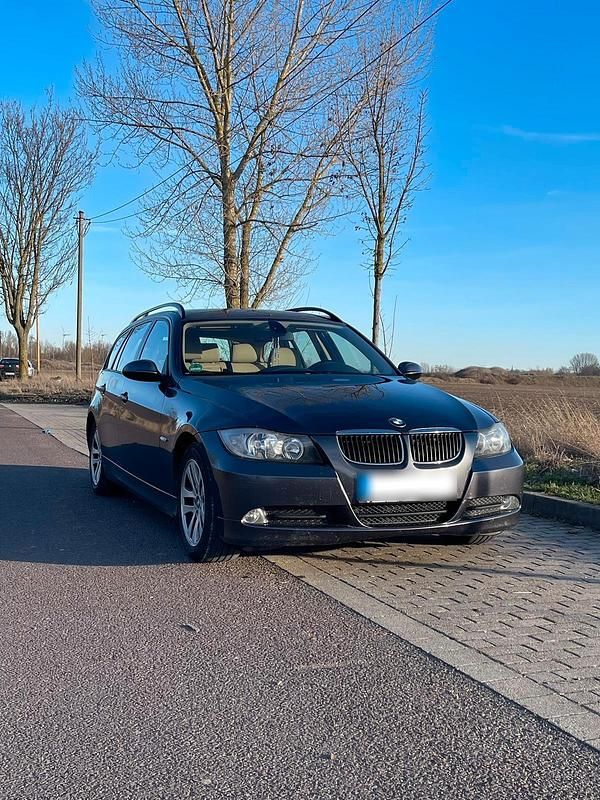Gebraucht BMW 320 170 PS (125 kW) 2008 Grau Kombi