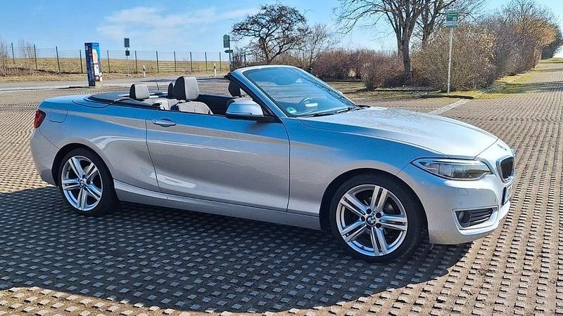Gebraucht BMW 218 Advantage 136 PS (100 kW) 2016 Silber Cabrio