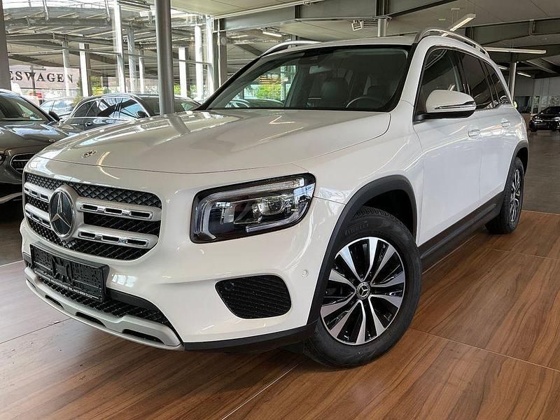 Polarweiss unilack Gebraucht 2023 Mercedes GLB180 Business SUV | 31.490 € (Fairer Preis) - Bild 1/4