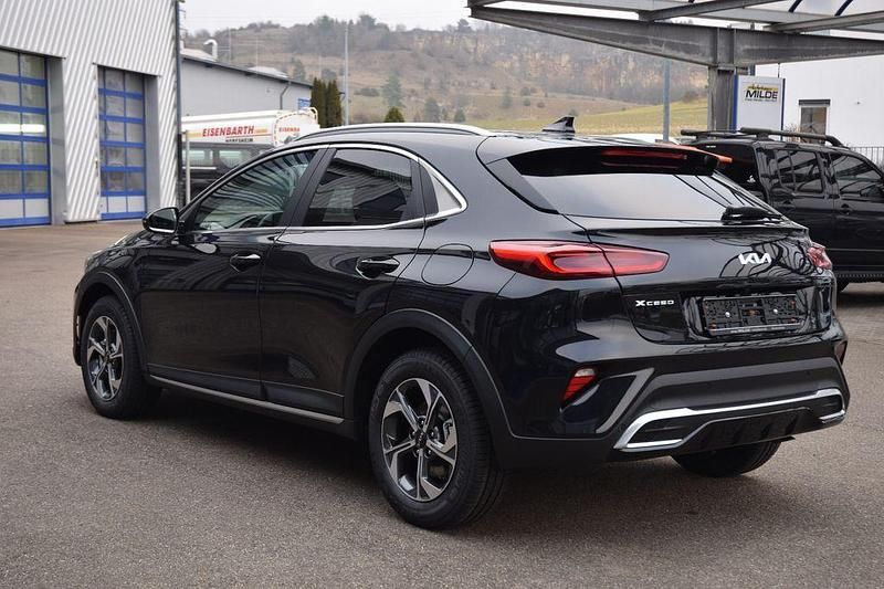 Neu Kia XCeed 150 PS (110 kW) 2025 Zilinaschwarz SUV