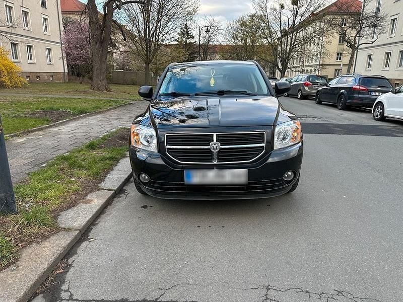 Gebraucht Dodge Caliber SXT 156 PS (114 kW) 2008 Schwarz Kleinwagen