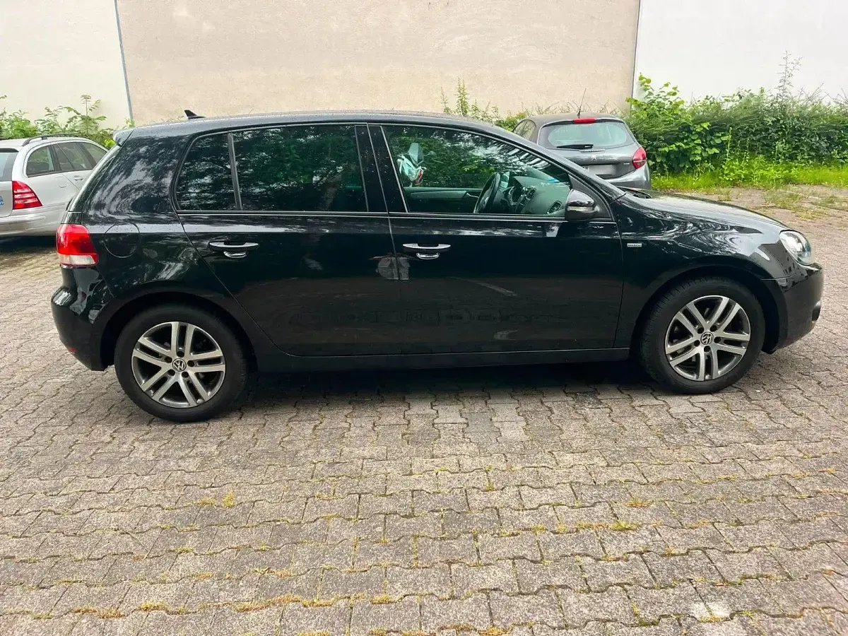 Gebraucht VW Golf VII Comfortline 122 PS (89 kW) 2012 Schwarz Limousine