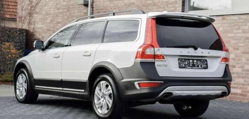 Gebraucht Volvo XC70 Kinetic 181 PS (133 kW) 2015 Weiß Kombi