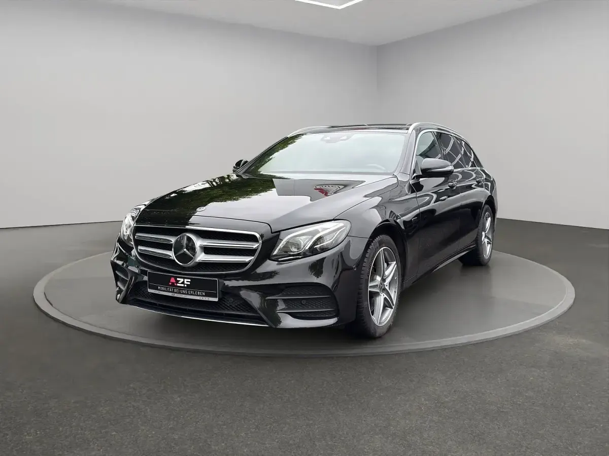 Second-hand Mercedes E300 AMG line 194 CP (142 kW) 2020 Negru Break