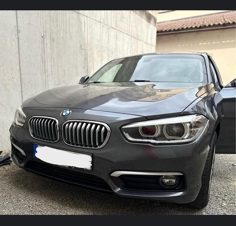 Grau Gebraucht 2018 BMW 116 Kleinwagen | 14.599 € (Teuer) - Bild 1/4