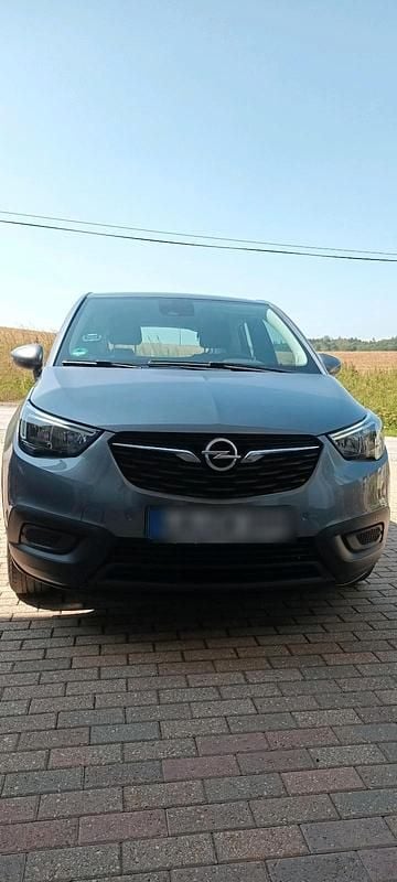 Grau Gebraucht 2017 Opel Crossland X SUV | 9.800 € (Guter Preis) - Bild 1/4