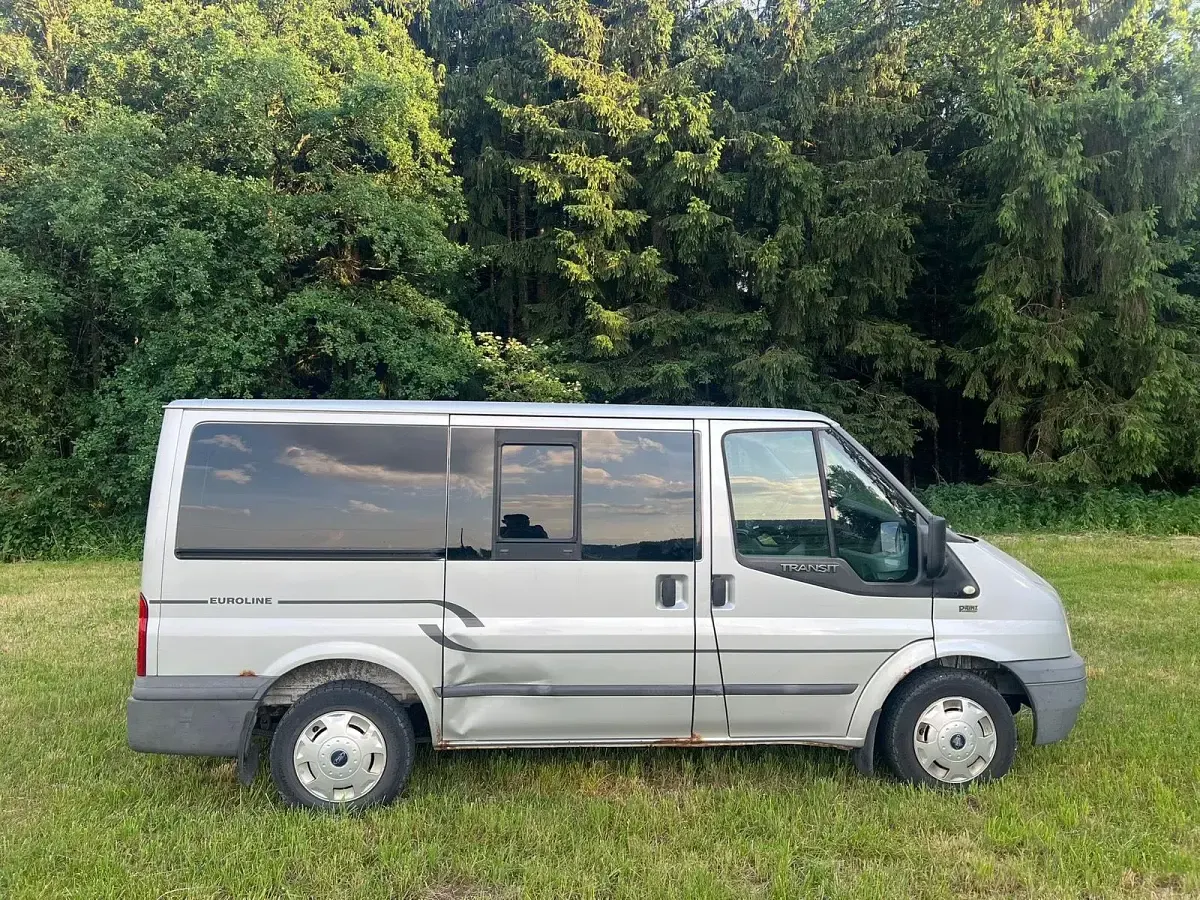 Gebraucht Ford Transit Nugget 140 PS (102 kW) 2012 Silber Van / Kleinbus