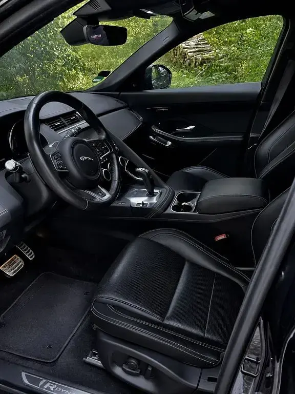 Gebraucht Jaguar E-Pace R-Dynamic 200 PS (147 kW) 2019 Schwarz SUV