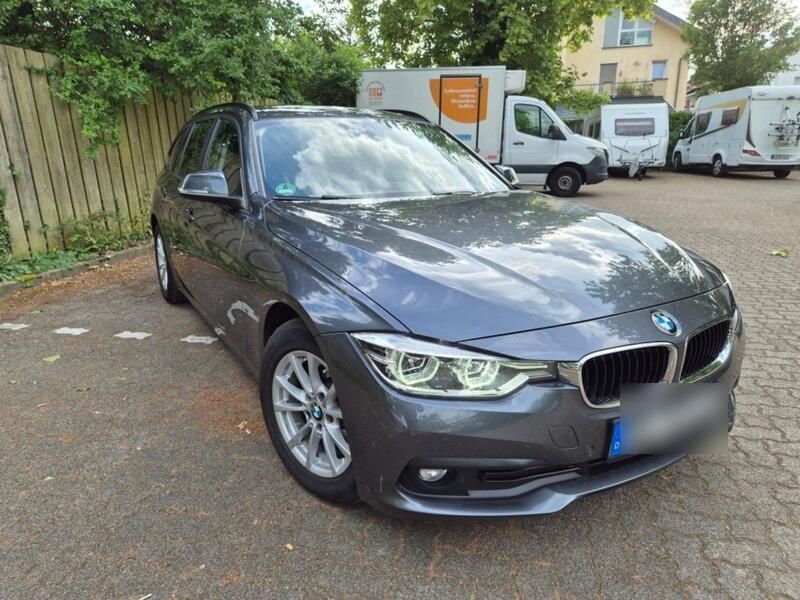 Grau Gebraucht 2019 BMW 318 Advantage Kombi | 18.900 € (Superpreis) - Bild 1/4