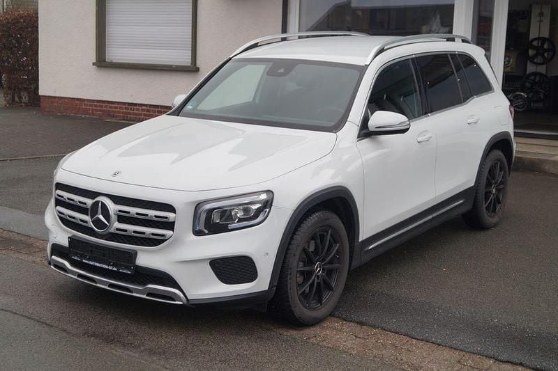 Gebraucht Mercedes GLB200 163 PS (119 kW) 2023 Weiß SUV