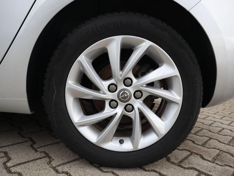 Gebraucht Opel Astra 145 PS (106 kW) 2021 Silber Limousine