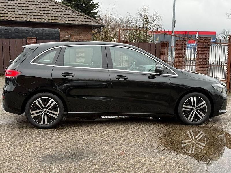 Gebraucht Mercedes B220 190 PS (139 kW) 2020 Schwarz Van / Kleinbus