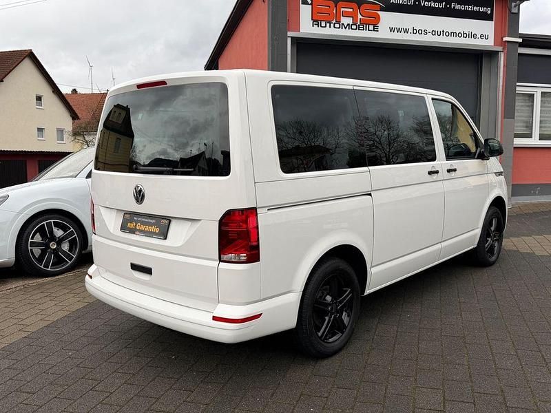 Gebraucht VW Multivan 150 PS (110 kW) 2021 Candyweiss Van