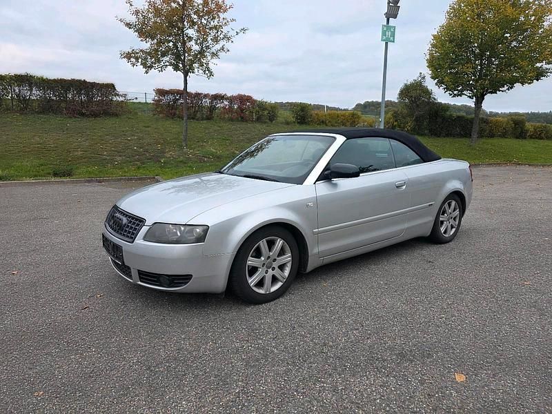 Grau Gebraucht 2003 Audi A4 Cabriolet Comfort Cabrio | 2.290 € (Superpreis) - Bild 1/4