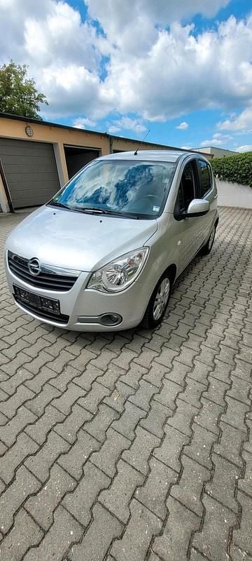 Gebraucht Opel Agila 68 PS (50 kW) 2011 Silber Kleinwagen