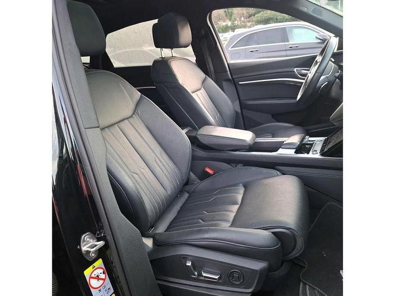 Second-hand Audi Q8 e-tron 300 kW (408 CP) 2023 Negru SUV