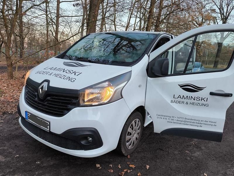 Weiß Gebraucht 2019 Renault Trafic Komfort Van / Kleinbus | 13.999 € (Superpreis) - Bild 1/4
