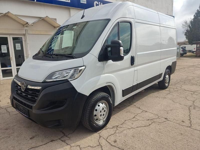 Gebraucht Opel Movano Selection 140 PS (102 kW) 2023 Lackierung weiss icy/typ ausse Van