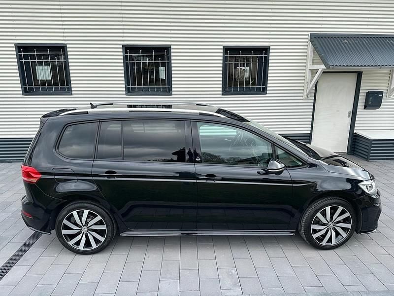 Gebraucht VW Touran R-line 150 PS (110 kW) 2018 Schwarz Van / Kleinbus