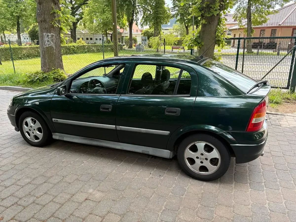 Używany Opel Astra 100 KM (73 kW) 1999 Hatchback