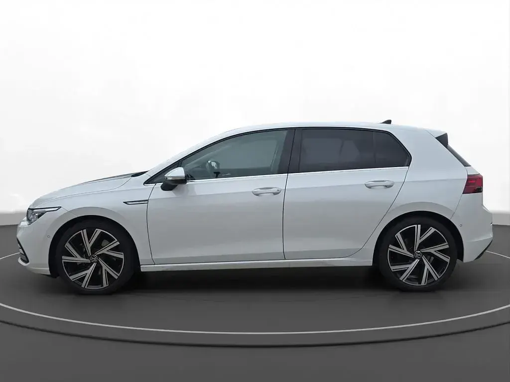 Gebraucht VW Golf VIII Style 190 PS (139 kW) 2022 Oryxweiß perlmutteffekt Limousine