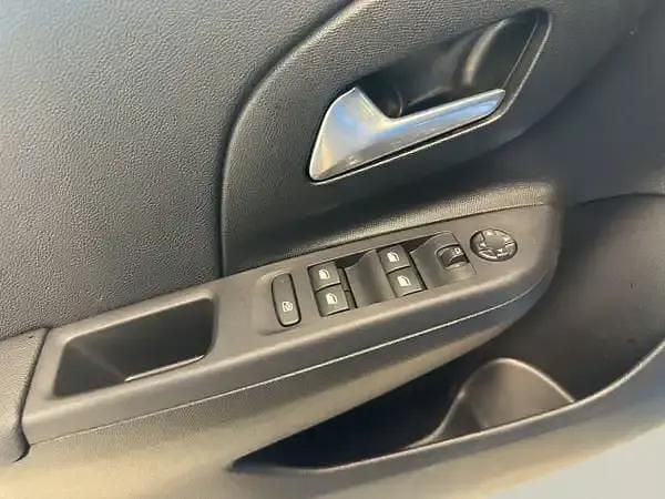 Gebraucht Opel Corsa 101 PS (74 kW) 2025 Kobalt blau (metallic) Kleinwagen