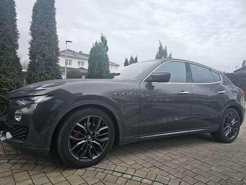 Gebraucht Maserati Levante GranLusso 275 PS (202 kW) 2018 Grau SUV