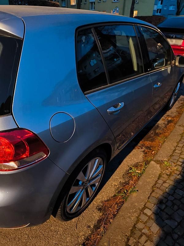 Gebraucht VW Golf VI Style 86 PS (63 kW) 2011 Blau Kleinwagen
