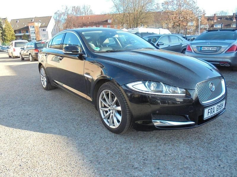 Second-hand Jaguar XF 200 CP (147 kW) 2013 Negru Berlinǎ