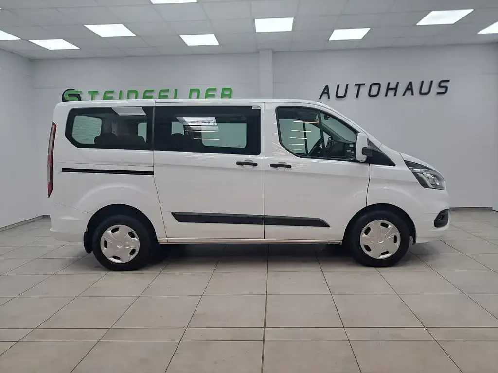 Gebraucht Ford Transit Custom 131 PS (96 kW) 2019 Weiß Van / Kleinbus
