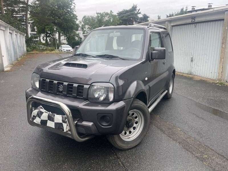 Grau Gebraucht 2018 Suzuki Jimny Comfort SUV | 18.200 € (Superpreis) - Bild 1/4