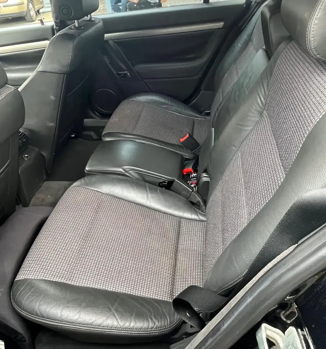 Gebraucht Opel Signum 156 PS (114 kW) 2004 Schwarz Kleinwagen