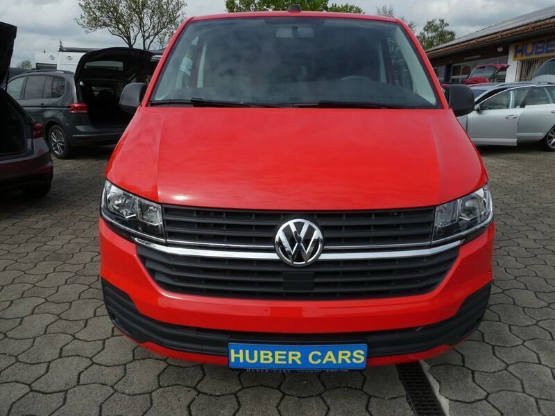Gebraucht VW T6.1 150 PS (110 kW) 2020 Verkehrsrot Van