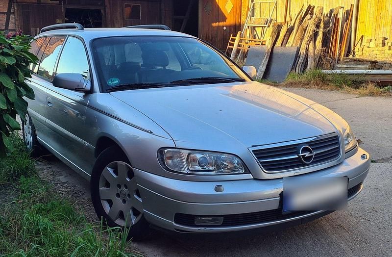 Silber Gebraucht 2000 Opel Omega Executive Kombi | 4.500 € - Bild 1/4