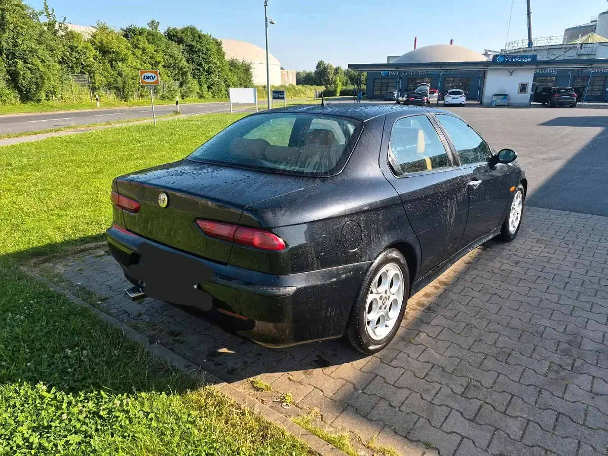 Gebraucht Alfa Romeo 156 136 PS (100 kW) 2000 Schwarz Limousine