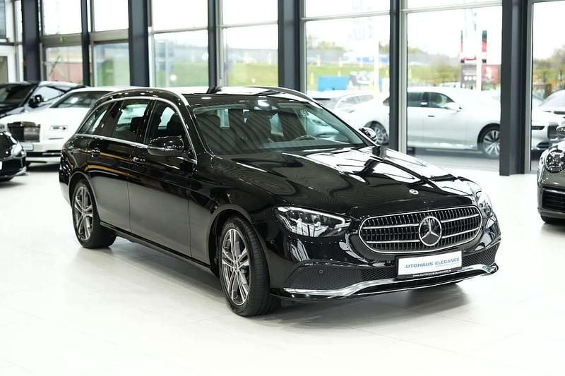 Gebraucht Mercedes E400 330 PS (242 kW) 2022 Schwarz  unilack Kombi