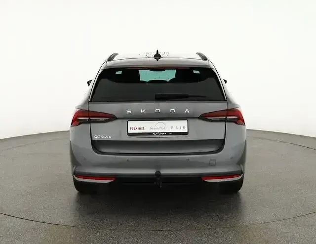 Neu Skoda Octavia 150 PS (110 kW) 2025 Blau Kombi