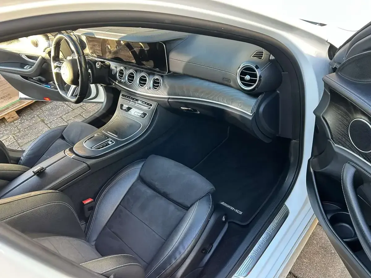 Gebraucht Mercedes E220 AMG line 194 PS (142 kW) 2022 Weiß Kombi