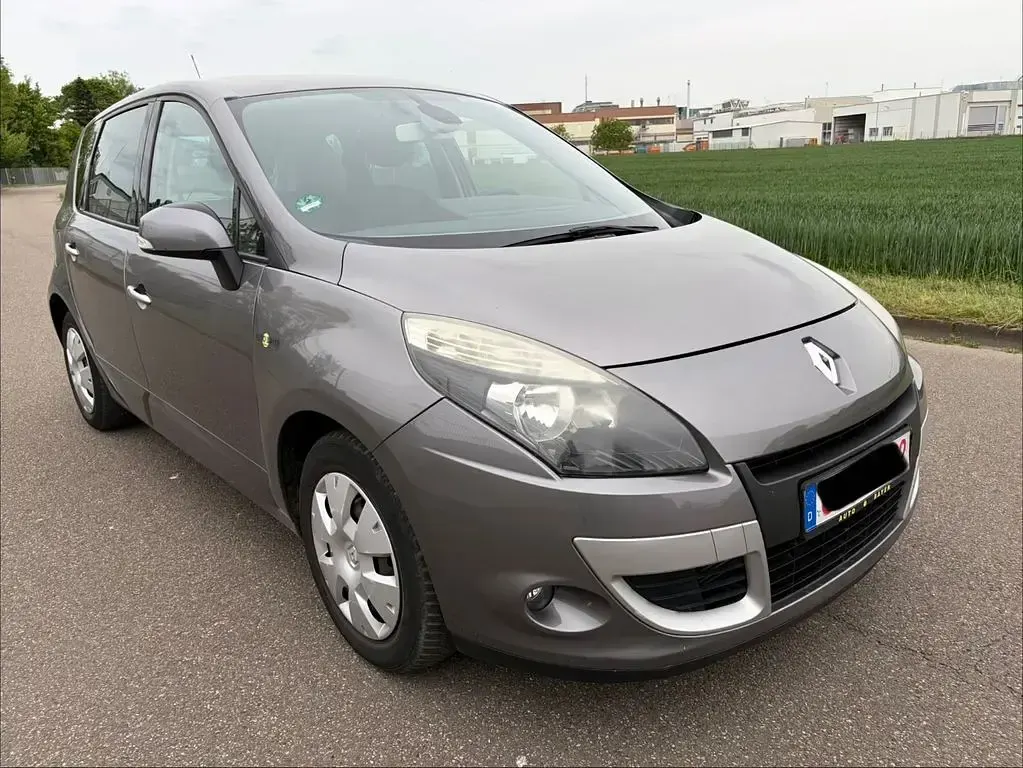 Gebraucht Renault Scénic III Dynamique 131 PS (96 kW) 2010 Grau Van / Kleinbus