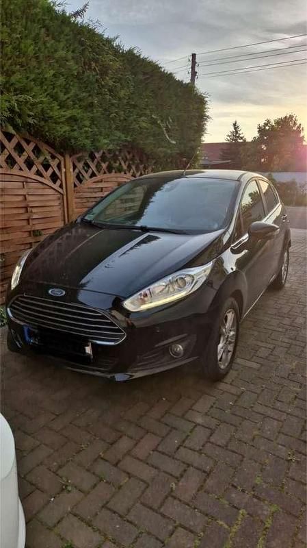 Schwarz Gebraucht 2017 Ford Fiesta Titanium Kleinwagen | 8.400 € (Guter Preis) - Bild 1/4