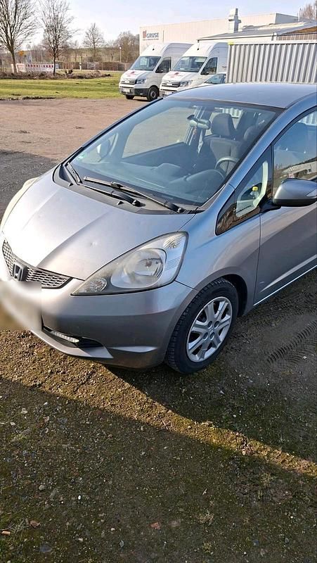 Gebraucht Honda Jazz 100 PS (73 kW) 2009 Silber Kleinwagen