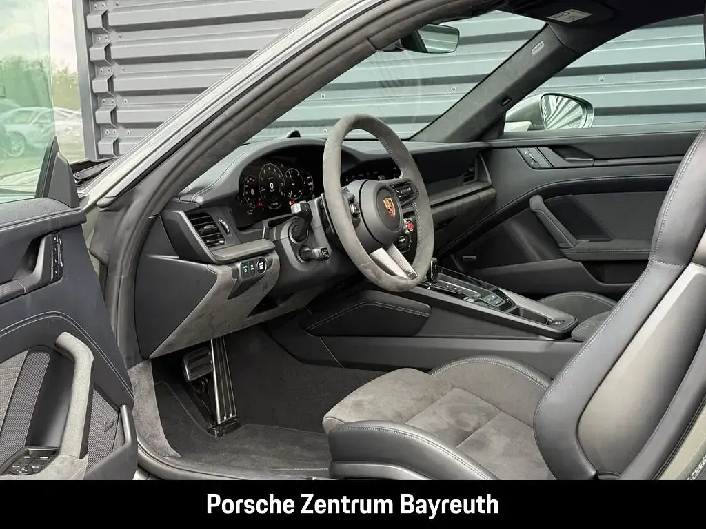 Neu Porsche 992 541 PS (397 kW) 2026 Gruen Coupé