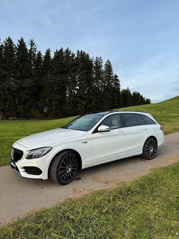 Gebraucht Mercedes C400 333 PS (244 kW) 2016 Weiß Kombi