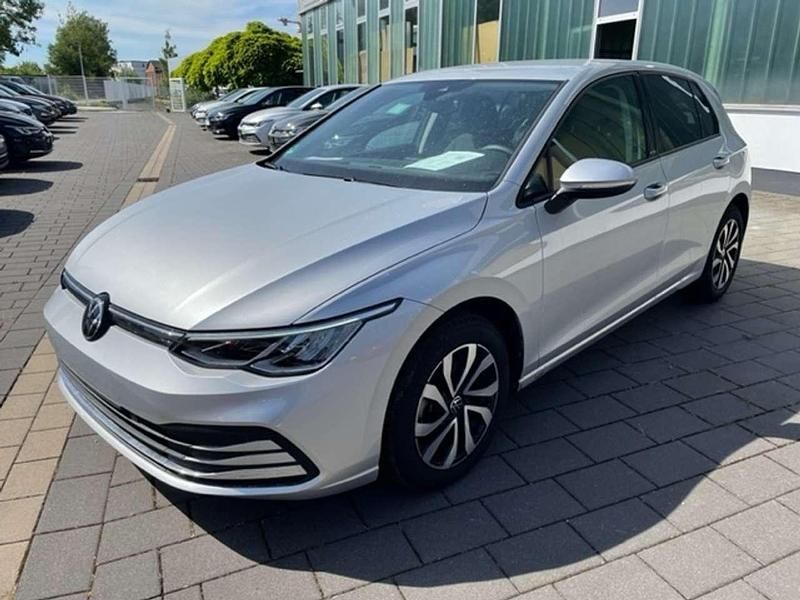 Gebraucht VW Golf VIII Active 116 PS (85 kW) 2021 Reflexsilber metallic Limousine