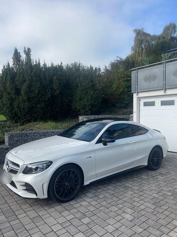 Weiß Gebraucht 2021 Mercedes C43 AMG AMG Coupé | 48.500 € (Fairer Preis) - Bild 1/4