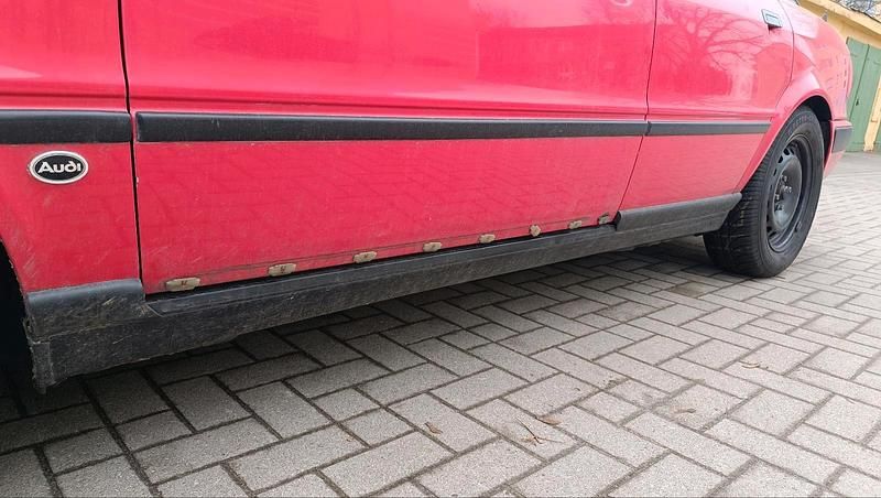 Second-hand Audi 80 90 CP (66 kW) 1994 Roșu Berlinǎ