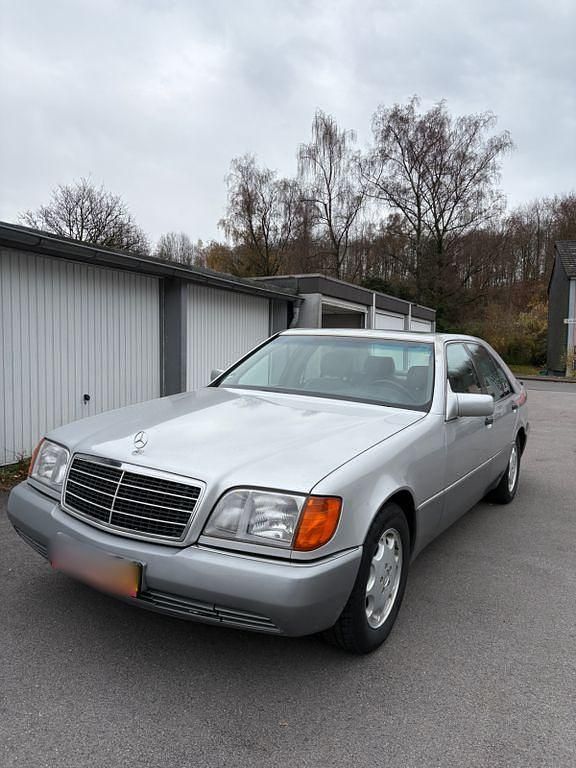 Silber Gebraucht 1993 Mercedes S320 Limousine | 12.500 € - Bild 1/4