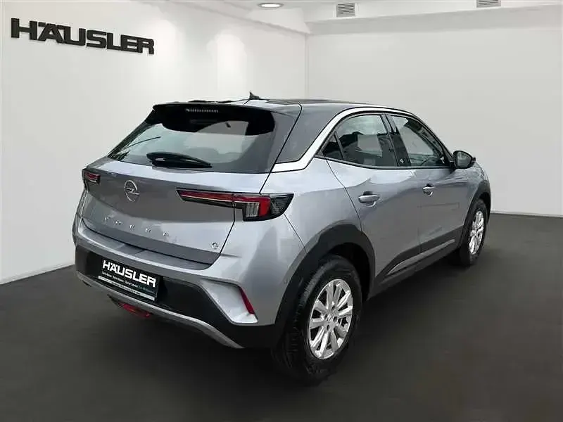 Używany Opel Mokka-e 100 kW (136 KM) 2021 Srebrny SUV