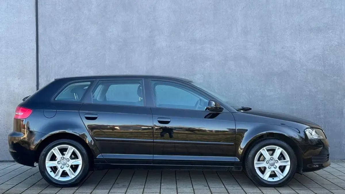 Gebraucht Audi A3 Sportback Attraction 125 PS (91 kW) 2009 Schwarz Kleinwagen
