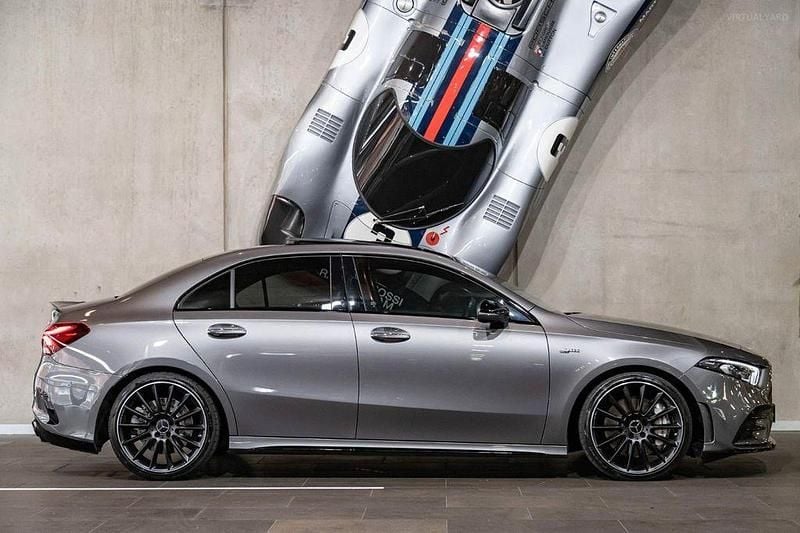 Grau Gebraucht 2020 Mercedes A35 AMG AMG Limousine | 32.499 € (Etwas zu teuer) - Bild 1/1